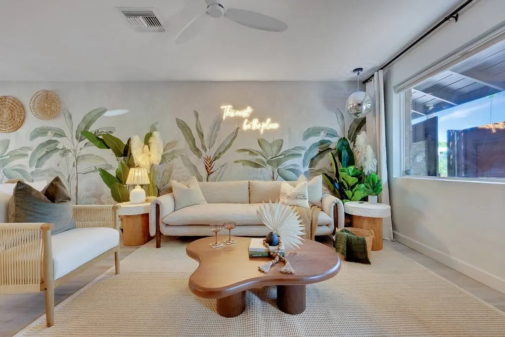 Luxury Oasis w/Camelback Views!